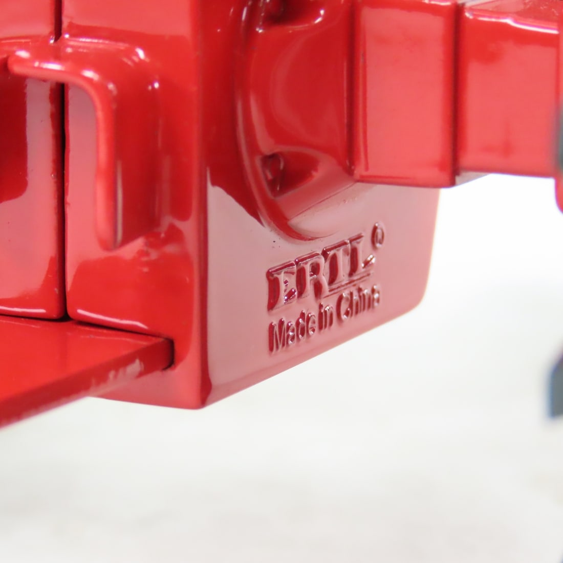 ERTL IH McCormick Farmall Super M Tractor - 11