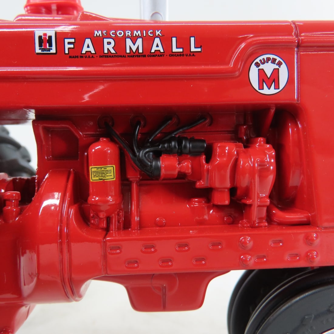 ERTL IH McCormick Farmall Super M Tractor - 12