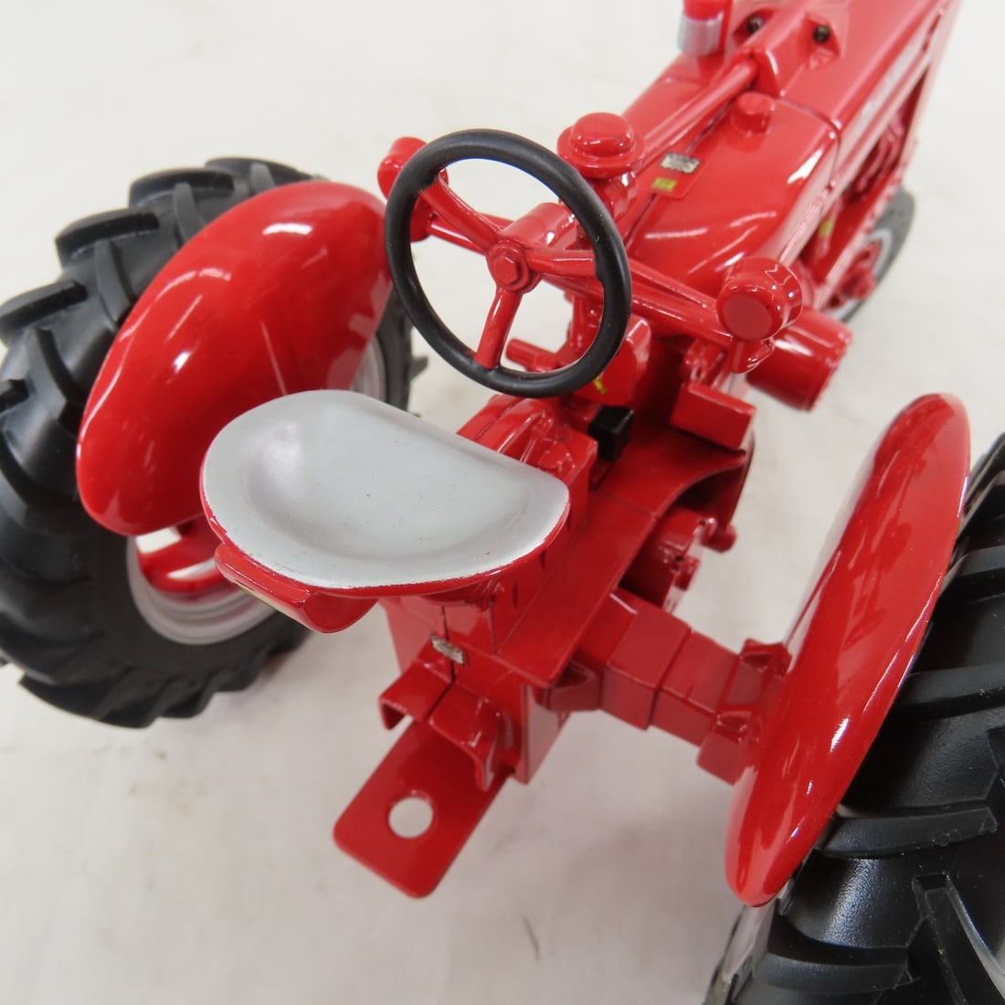 ERTL IH McCormick Farmall Super M Tractor - 13
