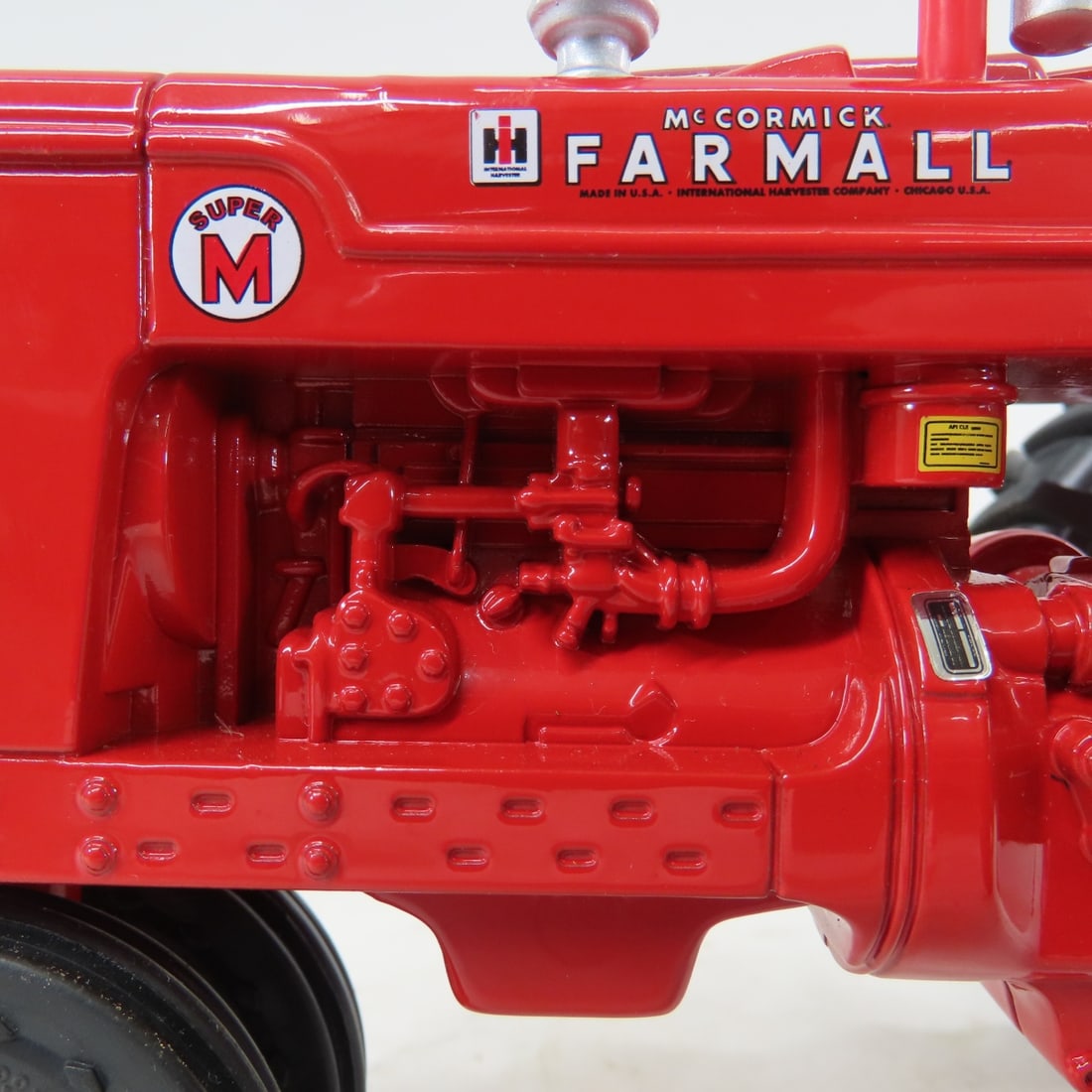 ERTL IH McCormick Farmall Super M Tractor - 14
