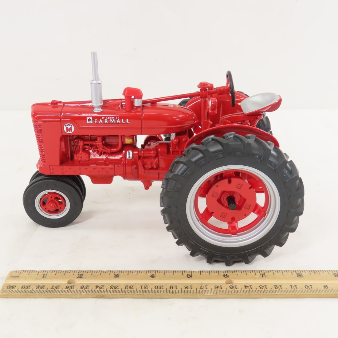 ERTL IH McCormick Farmall Super M Tractor - 2