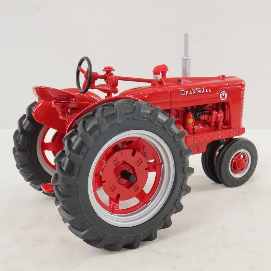 ERTL IH McCormick Farmall Super M Tractor - 5