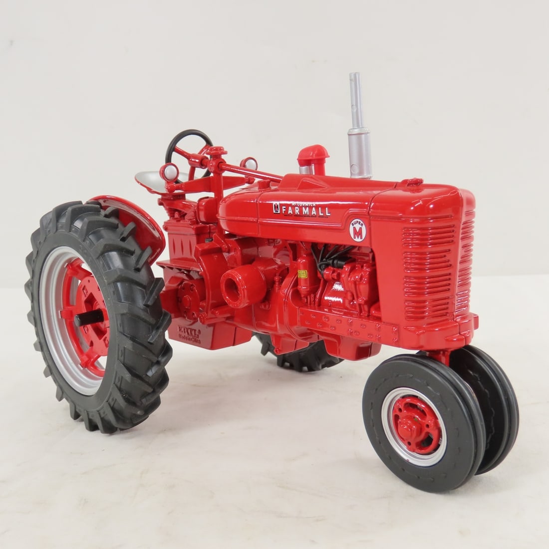 ERTL IH McCormick Farmall Super M Tractor - 7