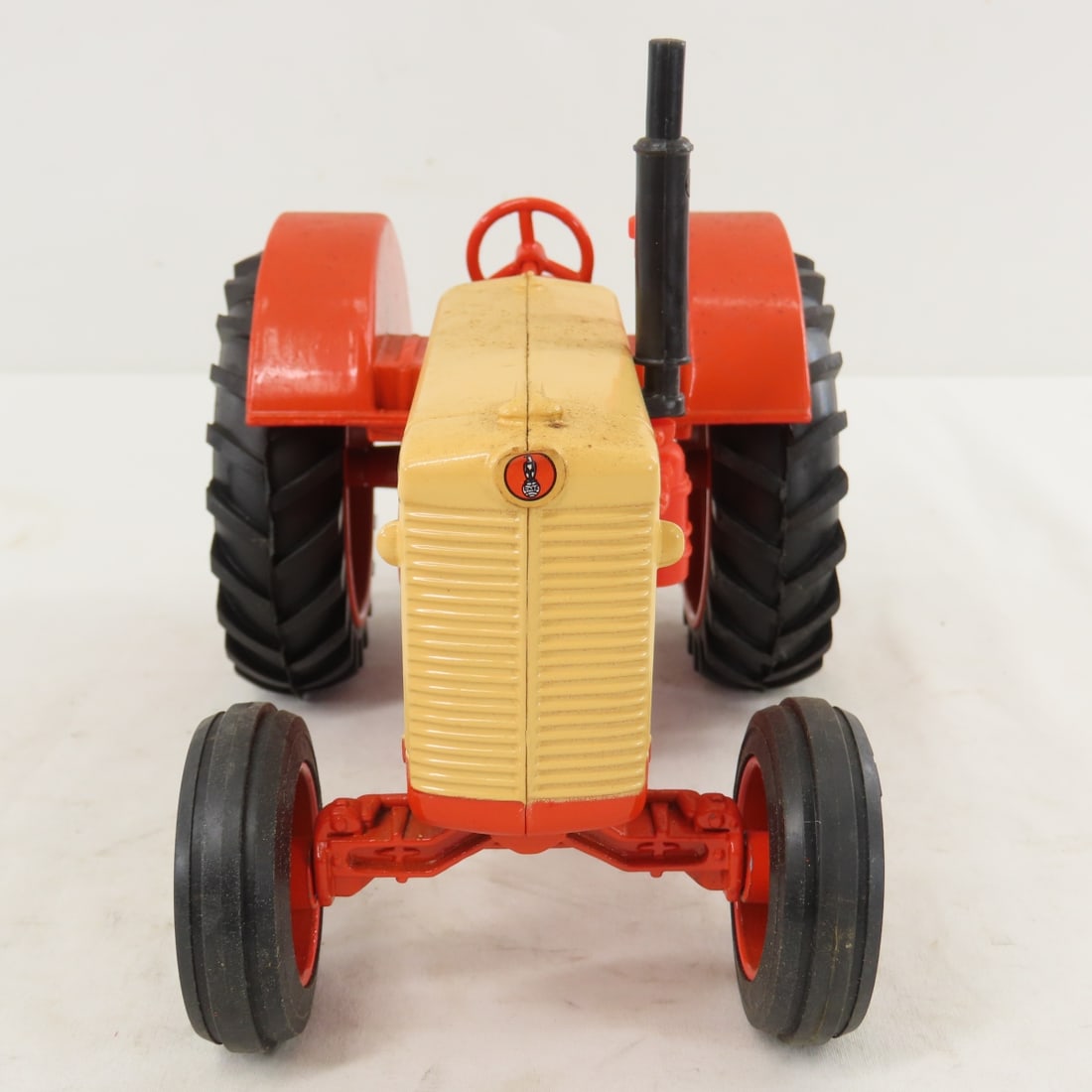 ERTL CASE 600 Tractor 1/16 Desert Sunset Diecast - 8