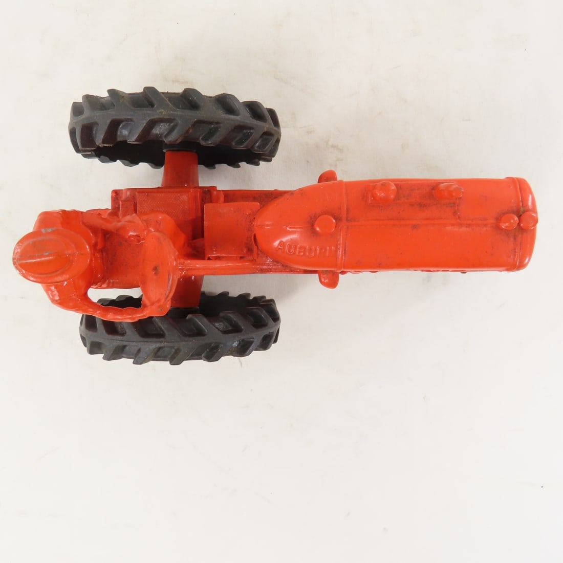 Auburn 572 Rubber Tractor with Driver- Painted - 9