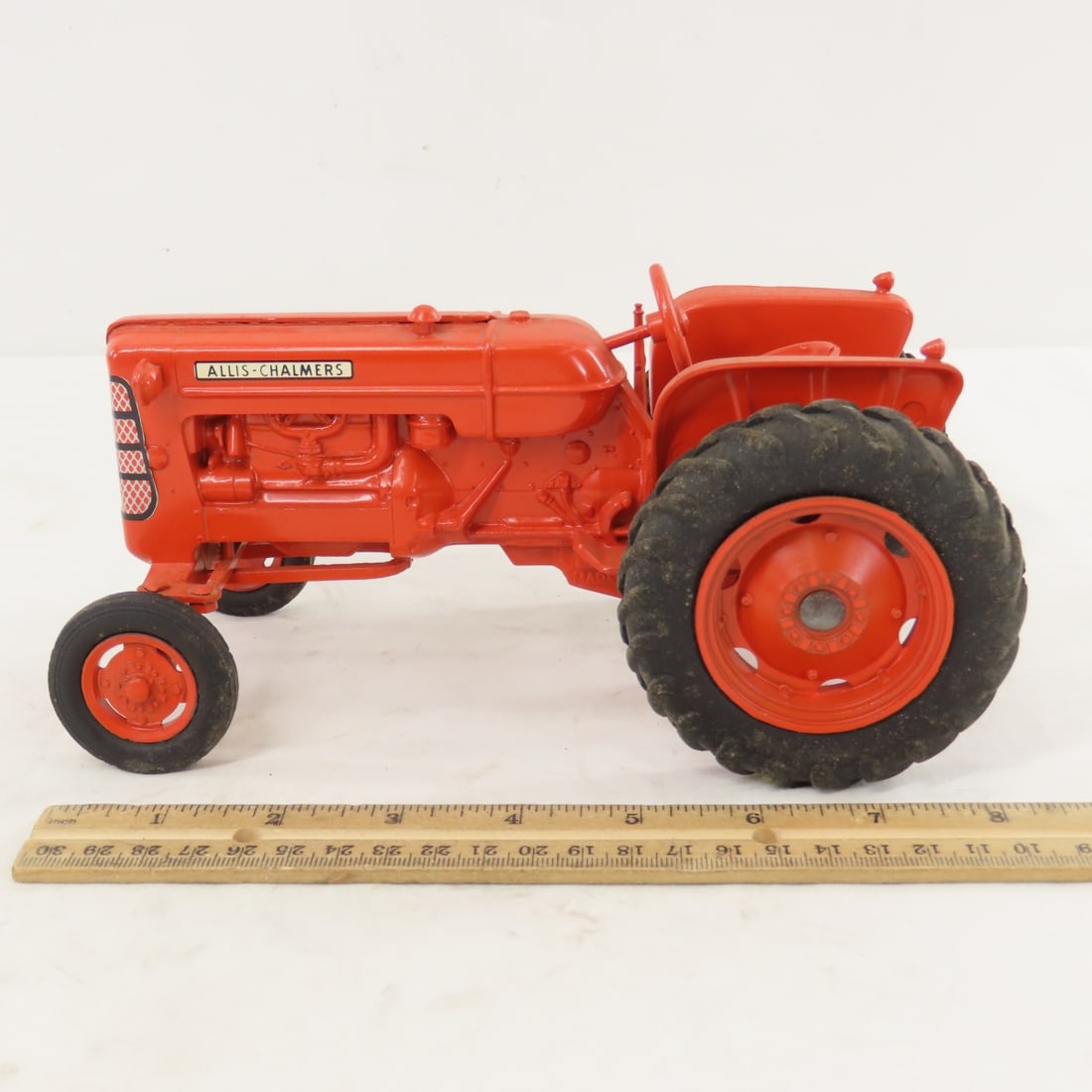 ESKA Allis-Chalmers D17 WF Tractor Repaint - 2