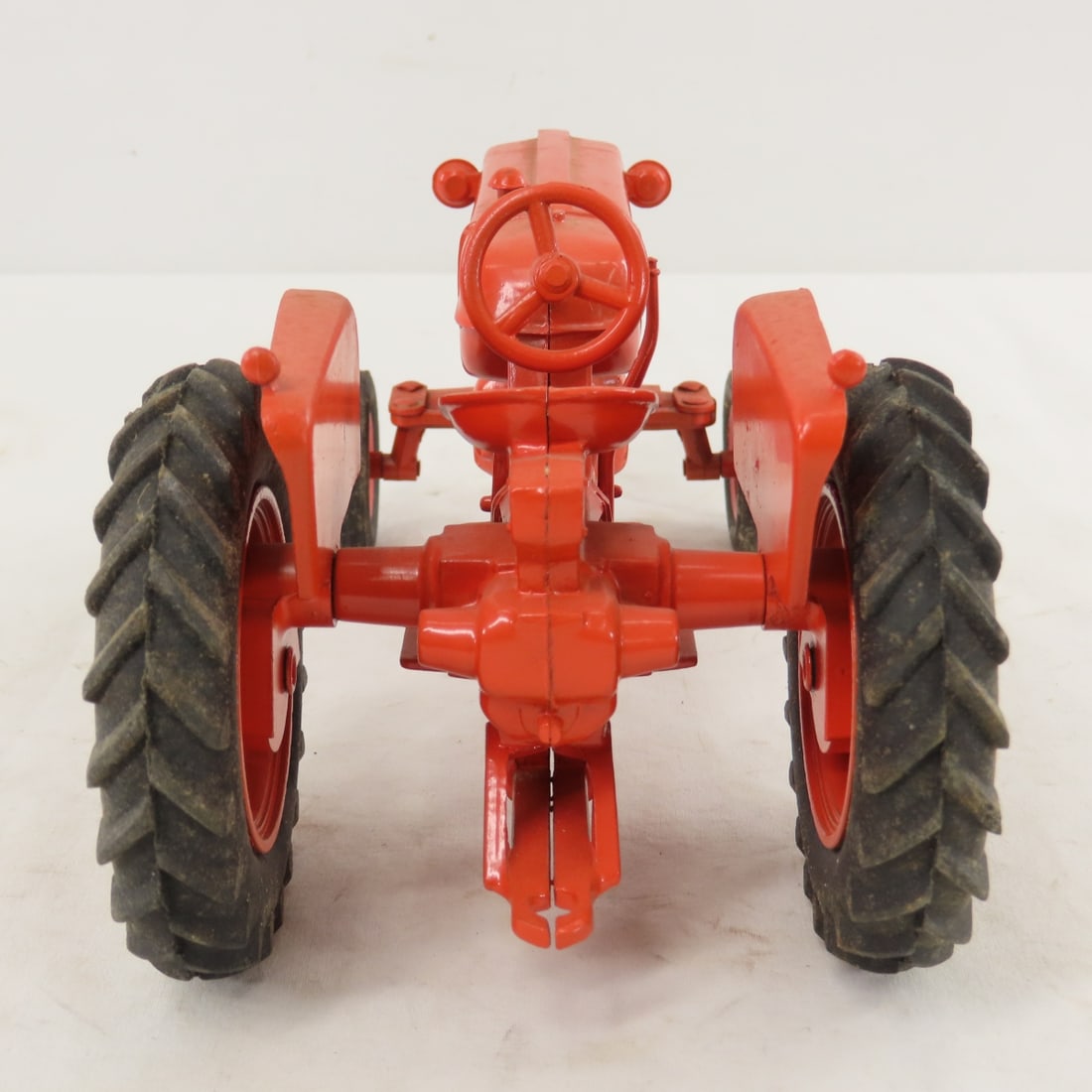 ESKA Allis-Chalmers D17 WF Tractor Repaint - 4