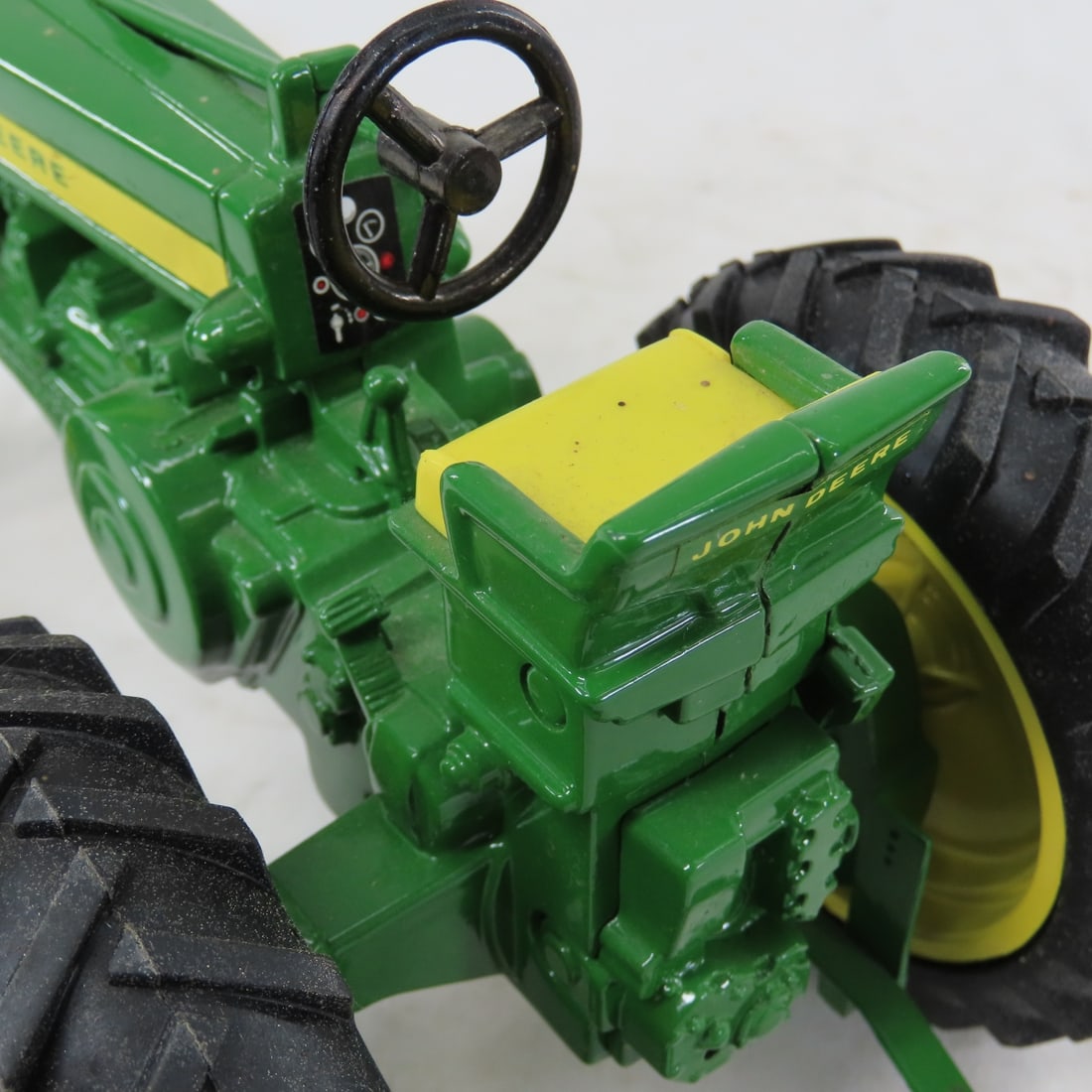 ERTL John Deere 720 Two-Cylinder Club Sp. Ed. 1990 - 16