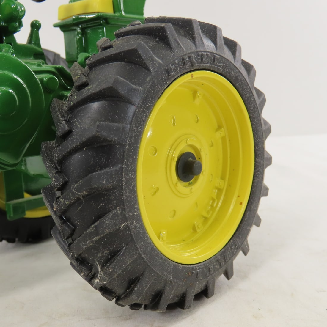 ERTL John Deere 720 Two-Cylinder Club Sp. Ed. 1990 - 18