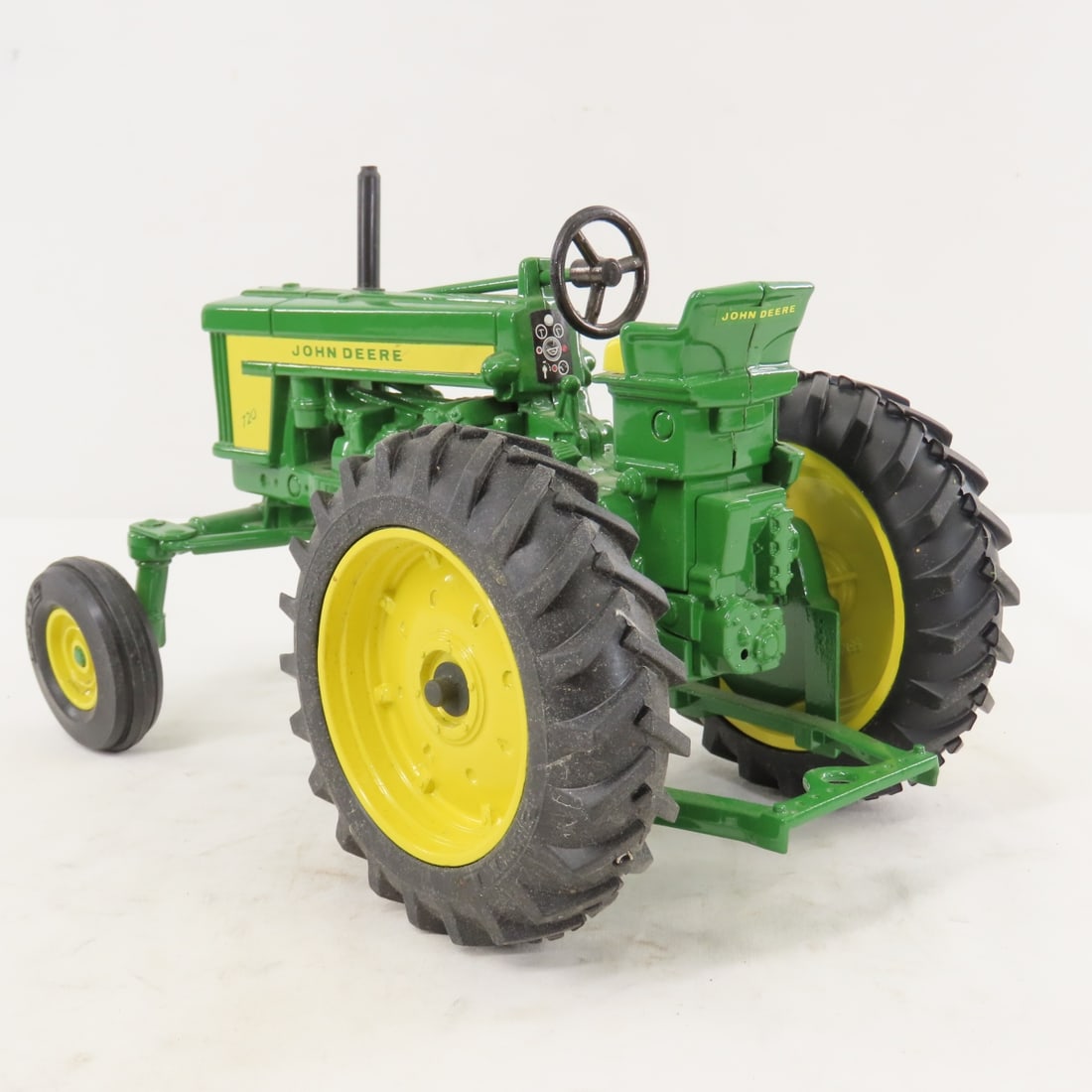 ERTL John Deere 720 Two-Cylinder Club Sp. Ed. 1990 - 3