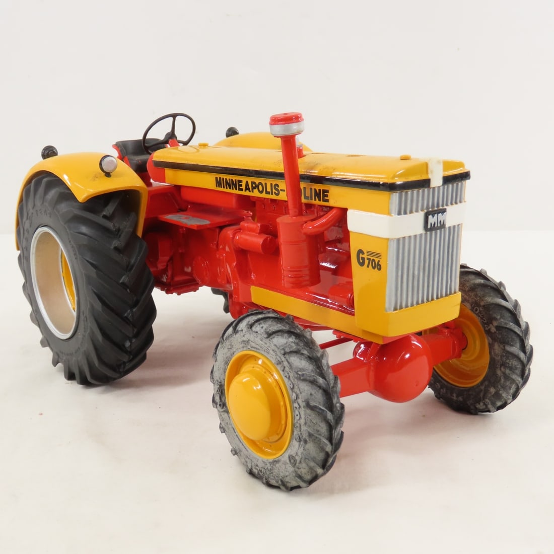 Mohr Custom Minneapolis-Moline G706 FWA Tractor - 7