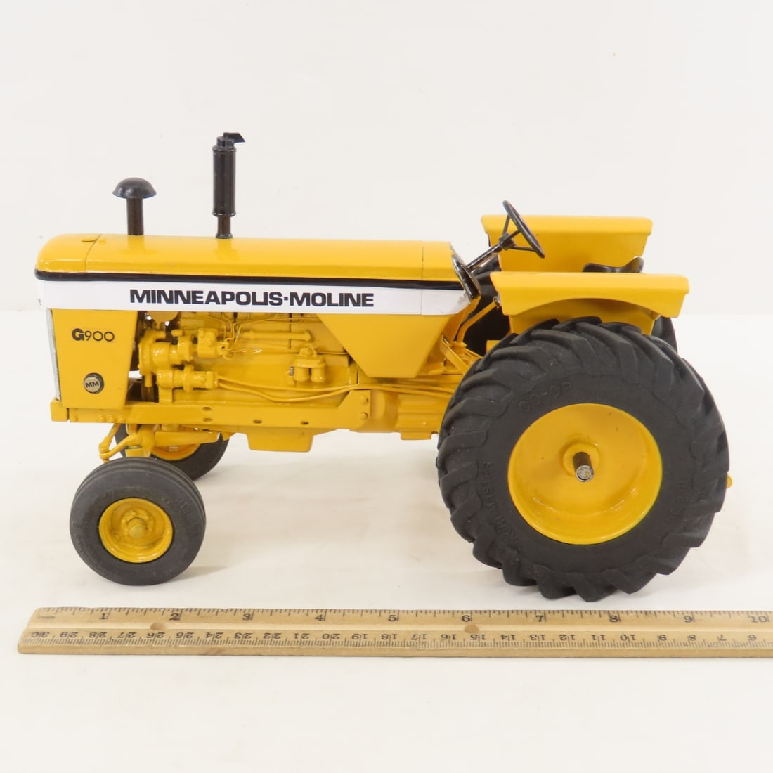 Gilbert Berg Custom Minn-Moline G900 Tractor - 2