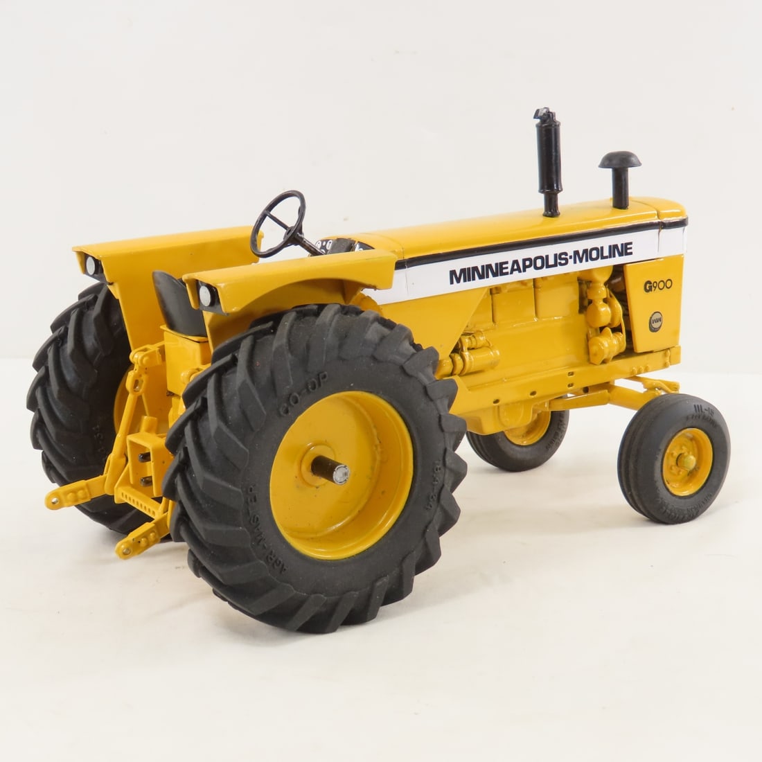 Gilbert Berg Custom Minn-Moline G900 Tractor - 5