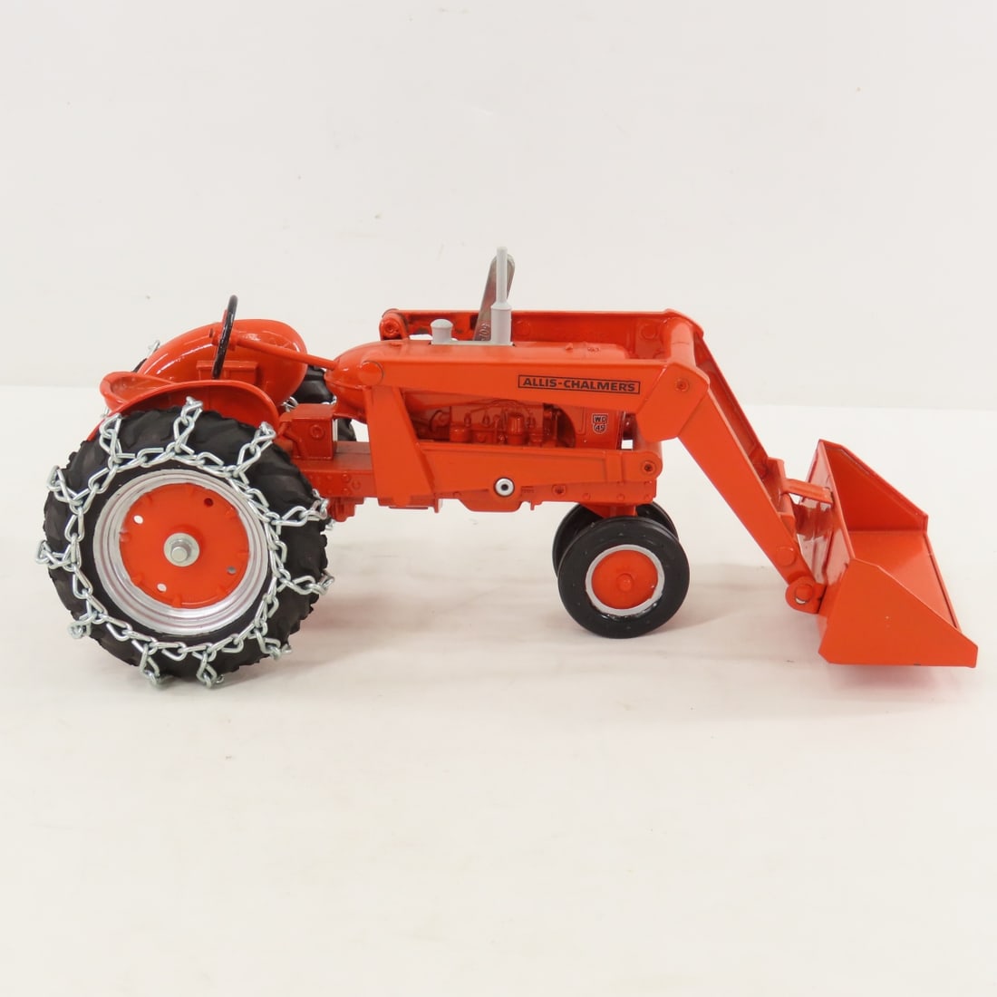 ERTL Allis-Chalmers WD-45 With Loader & Chains - 6