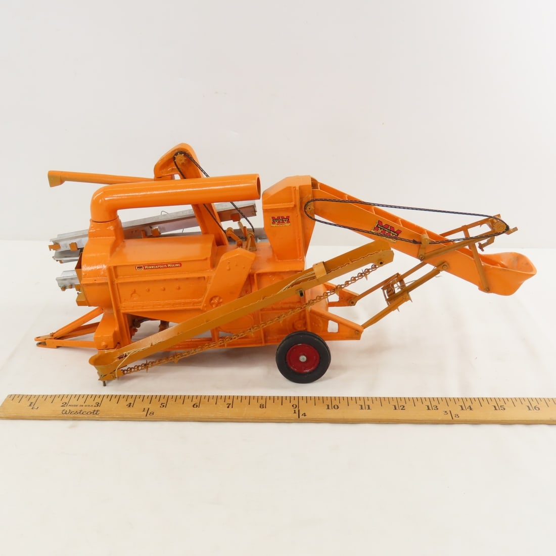 Cottonwood Acres Minneapolis-Moline Corn Sheller - 2
