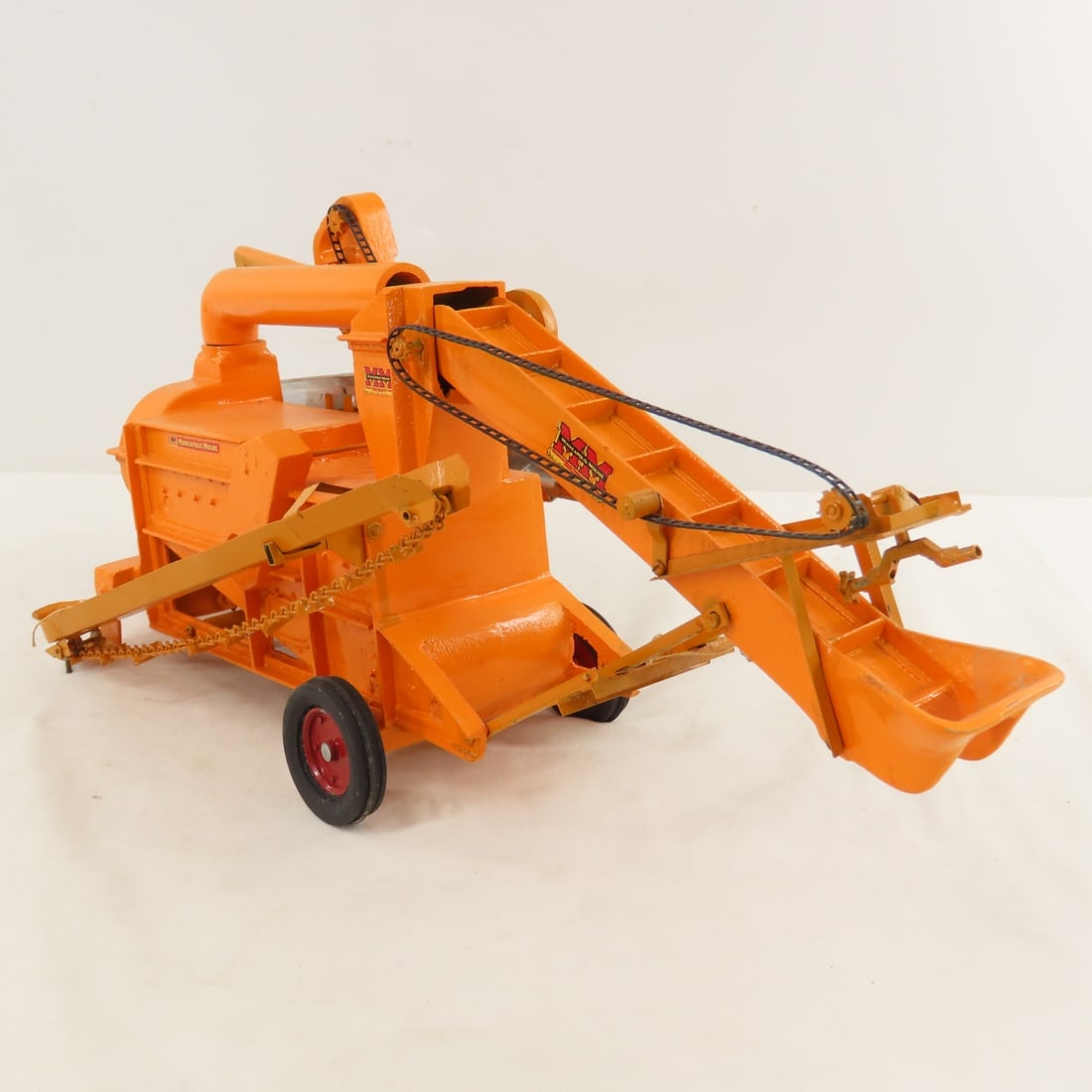 Cottonwood Acres Minneapolis-Moline Corn Sheller - 3