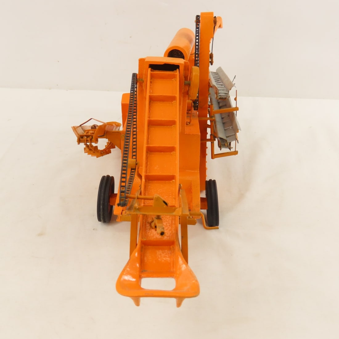 Cottonwood Acres Minneapolis-Moline Corn Sheller - 4