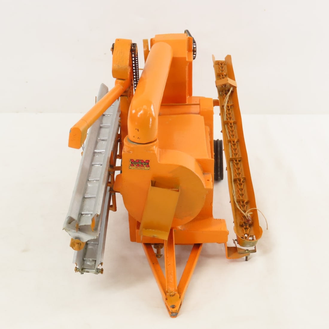 Cottonwood Acres Minneapolis-Moline Corn Sheller - 8