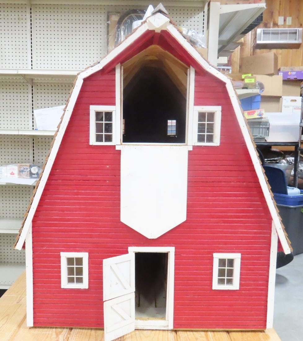 Scratch Built Wood Cattle Barn & Plastic Silo - 4