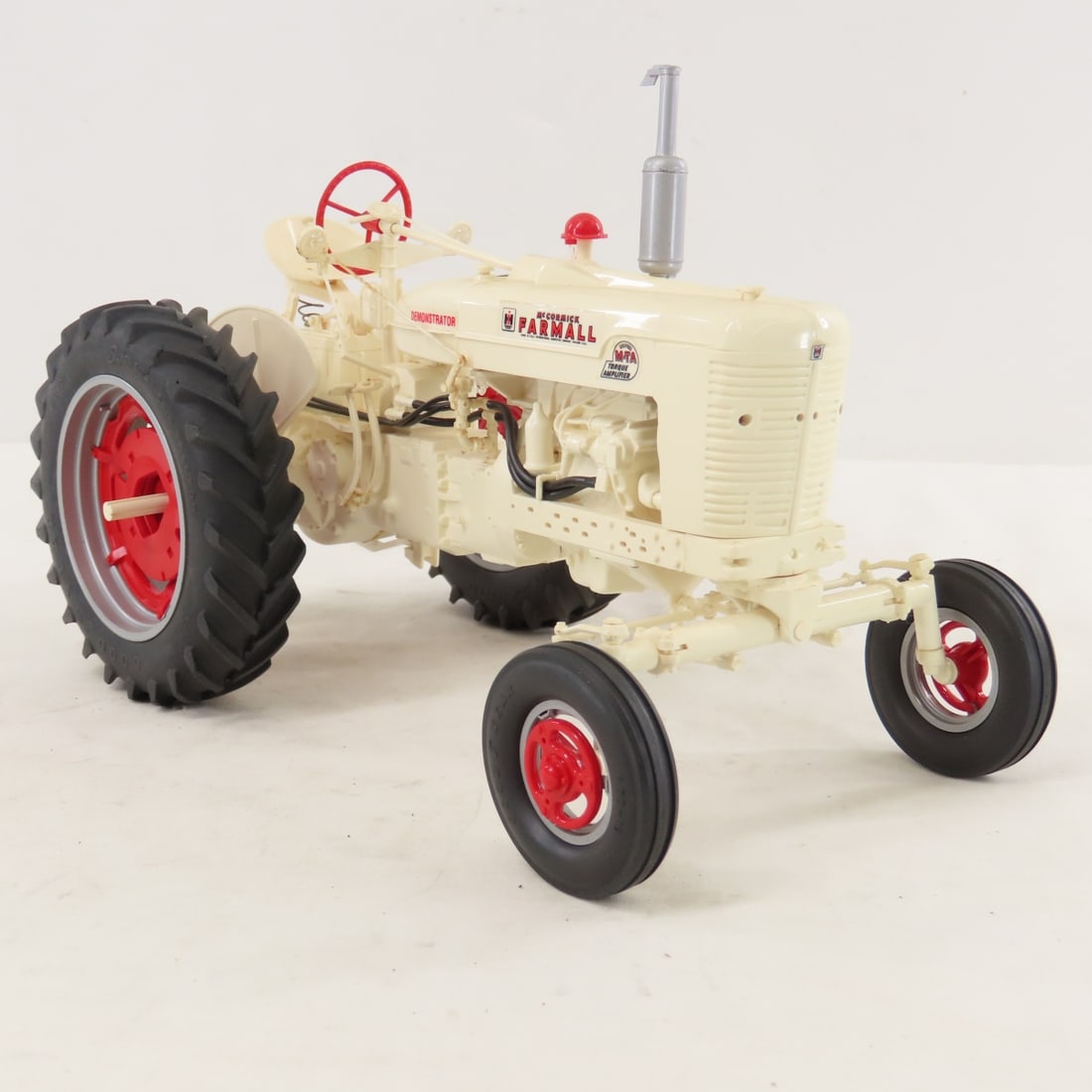 IH McCormick Farmall Super M-TA Demonstrator - 7