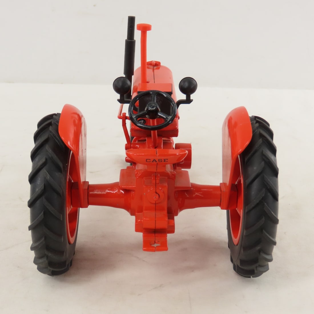 SpecCast Case DC NF Tractor 1/16 Diecast - 4