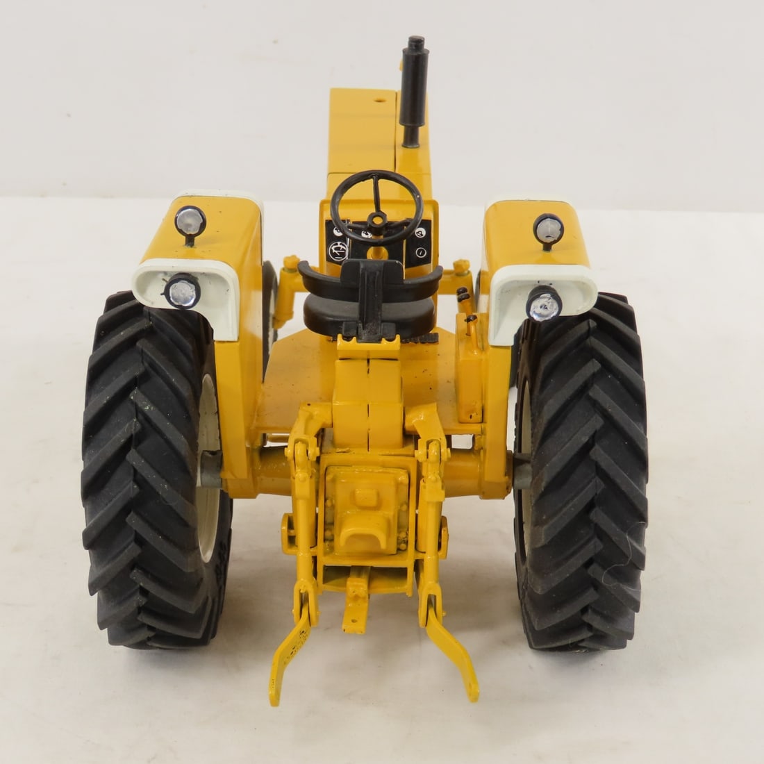 Gilbert Berg Custom Minn-Moline G955 Tractor - 4