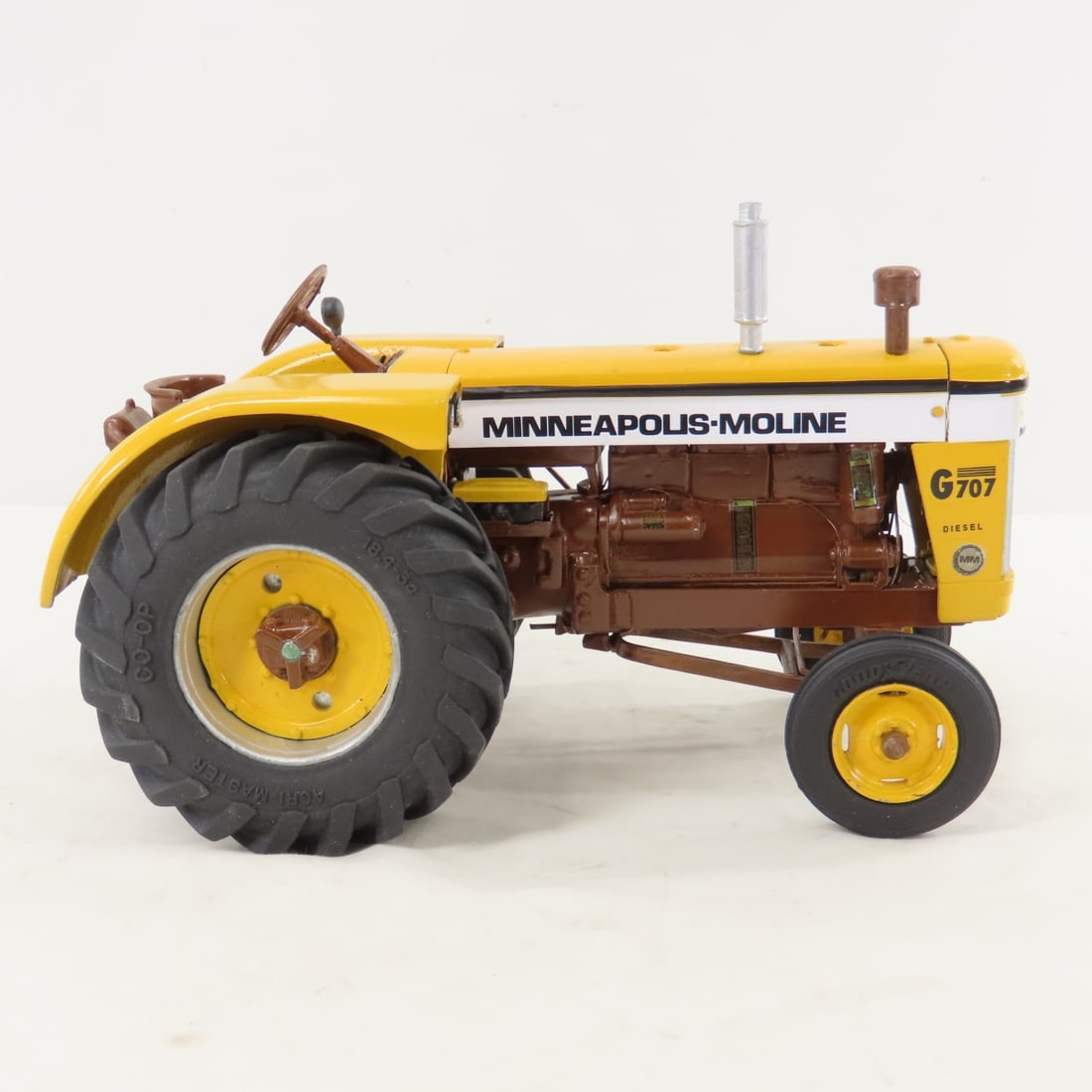 Custom Minneapolis-Moline G707 Brown Belly Tractor - 6