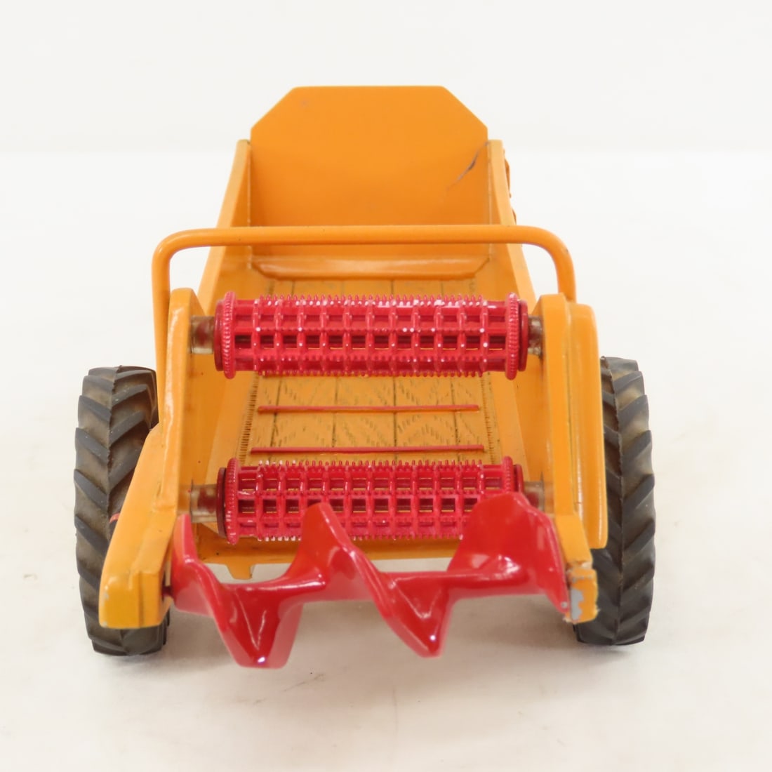 Jeff Ceroll Minn-Moline Manure Spreader LS 300 - 4