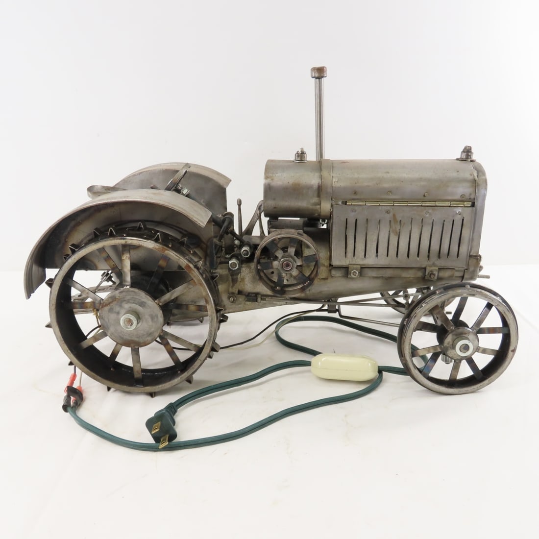Scratch Built 1/8 Metal Tractor with Motor - 6