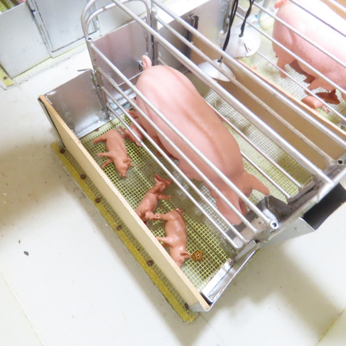 Scratch Built Hog Barn w/Electrical Lighting, Pigs - 7