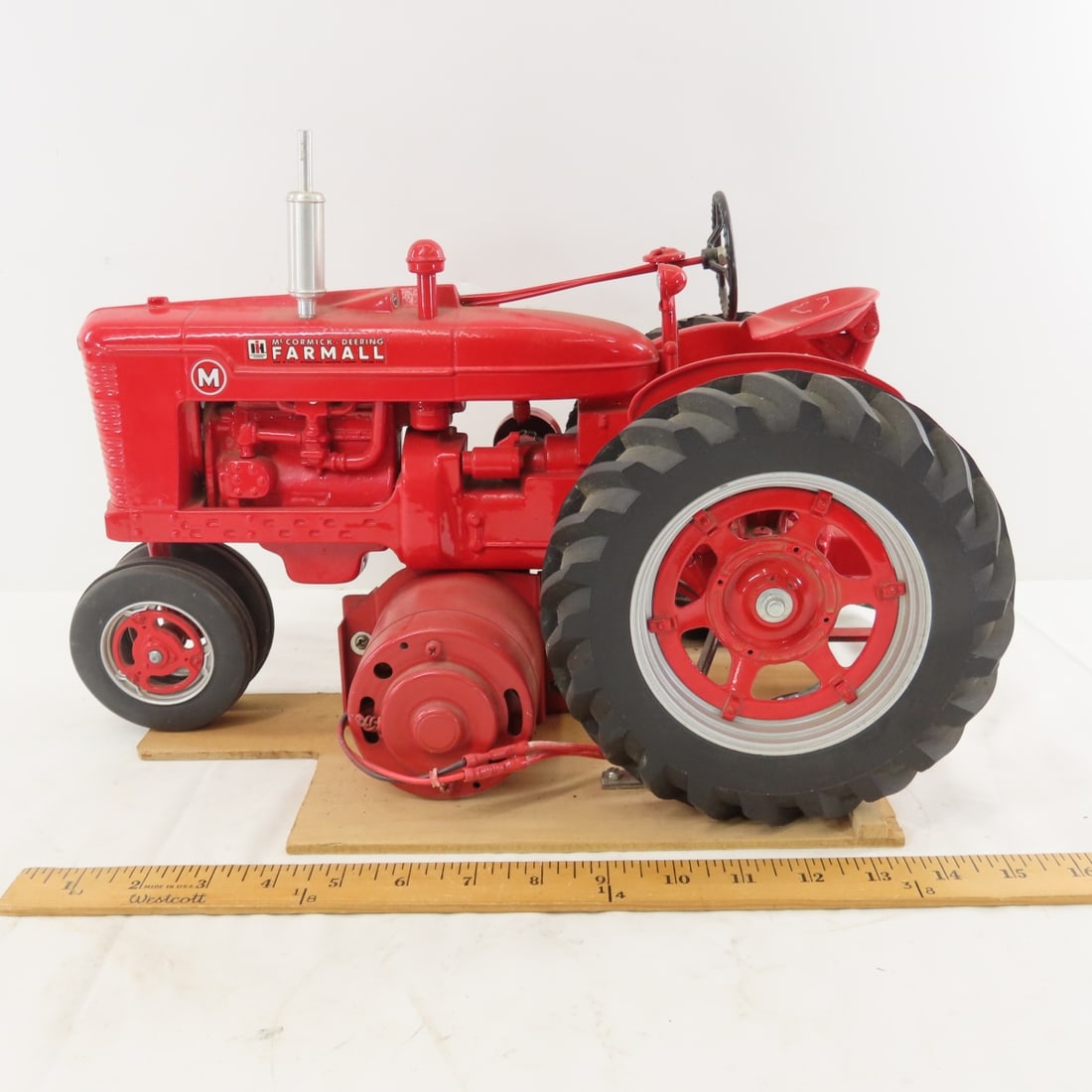 IH McCormick-Deering Farmall M Tractor w/Motor - 2