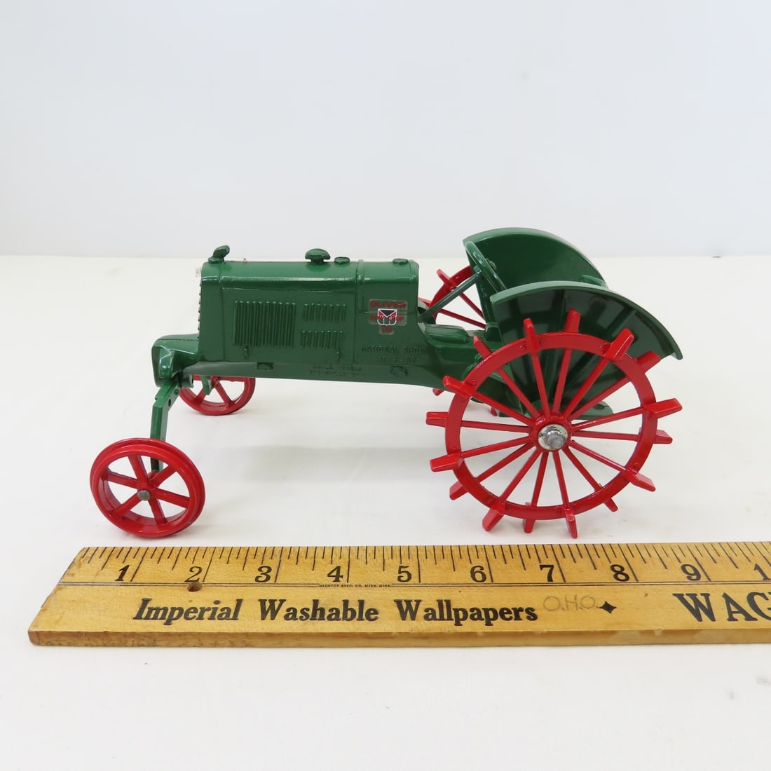 Scale Models Oliver 70 Row Crop Tractor 1988 Show - 2