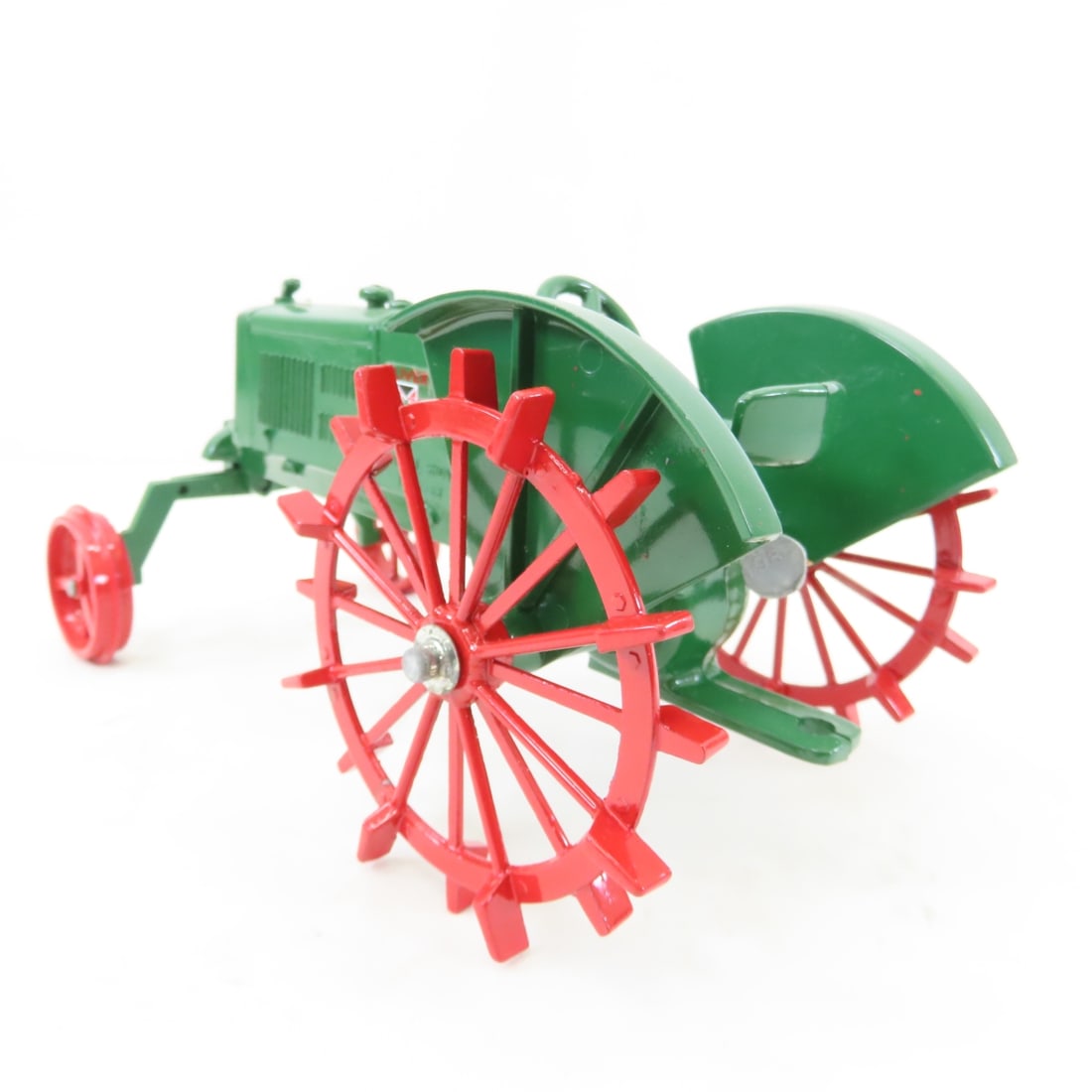Scale Models Oliver 70 Row Crop Tractor 1988 Show - 3
