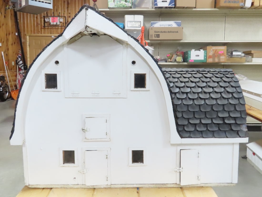 Scratch Built Wood Cattle Barn w/Loft & Shop - 3