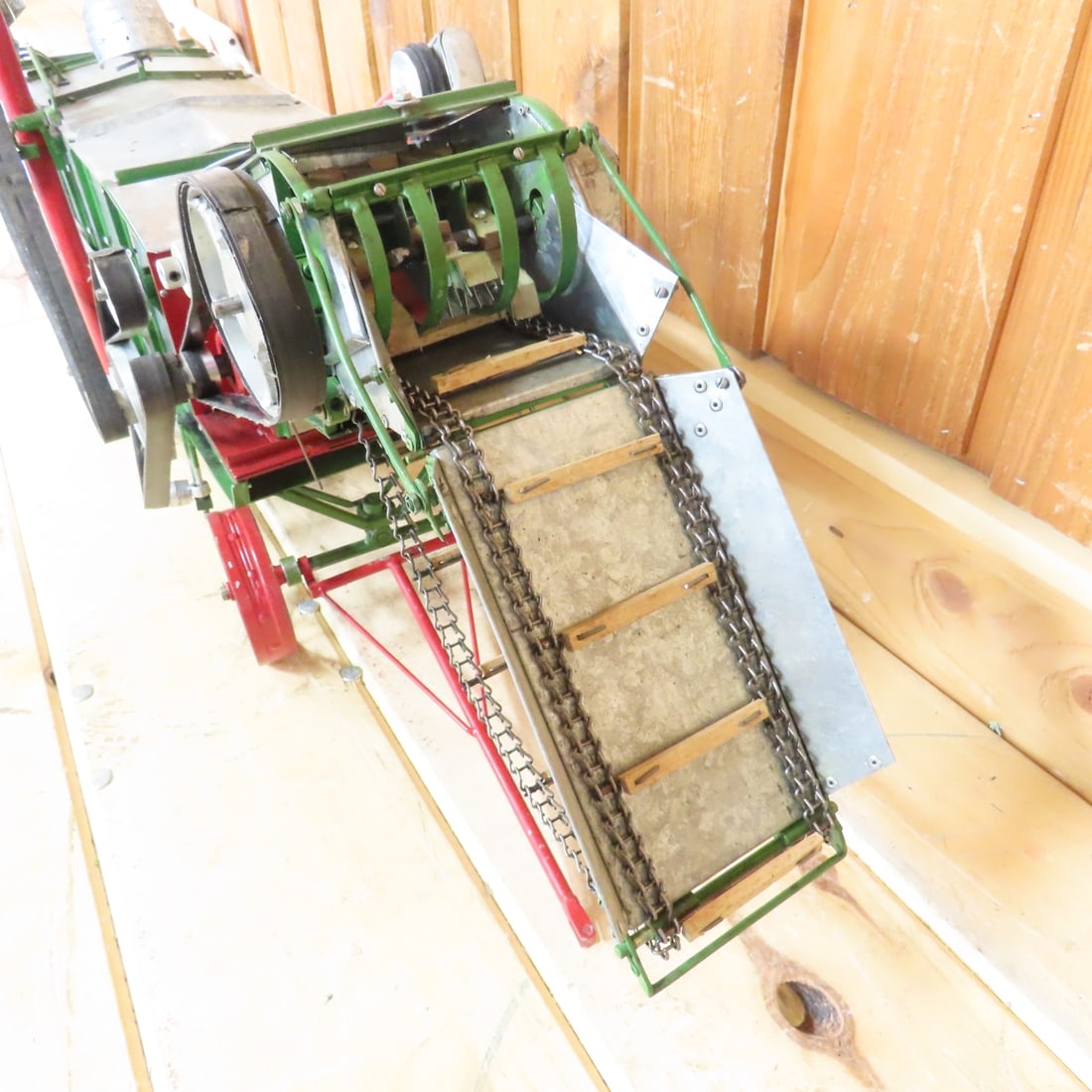 Ken Sunderland Scratch Built Case Thresher - 5