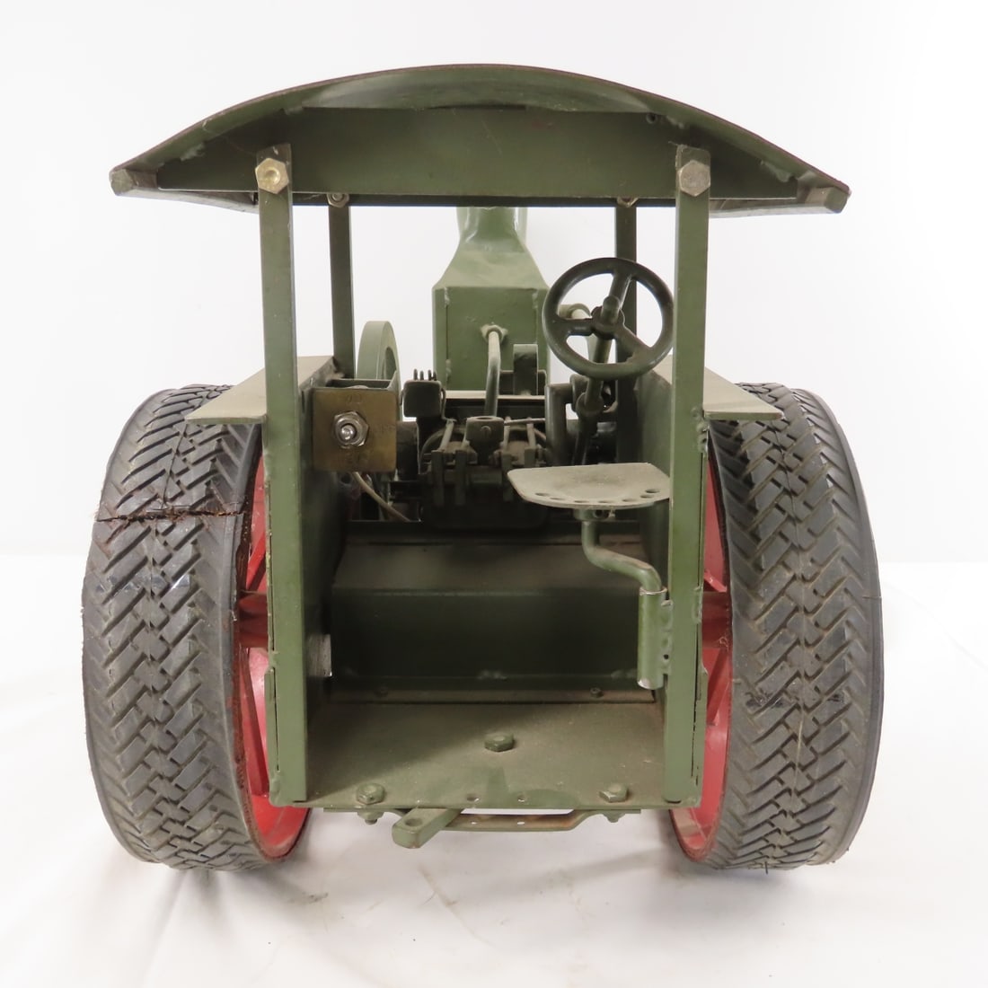 Ken Sunderland 1/8 Rumley Oil Pull Tractor w/Motor - 4