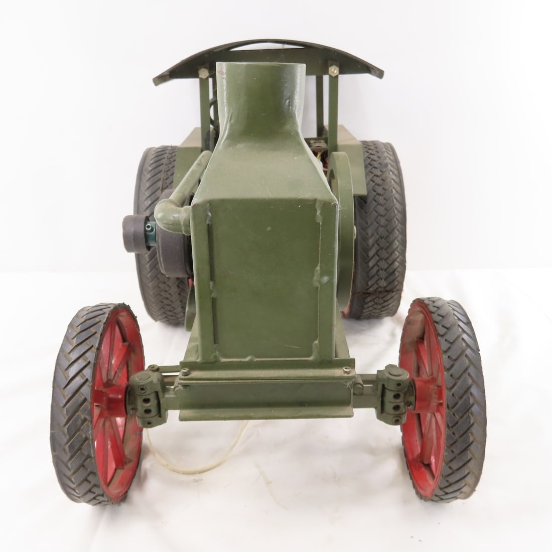 Ken Sunderland 1/8 Rumley Oil Pull Tractor w/Motor - 8