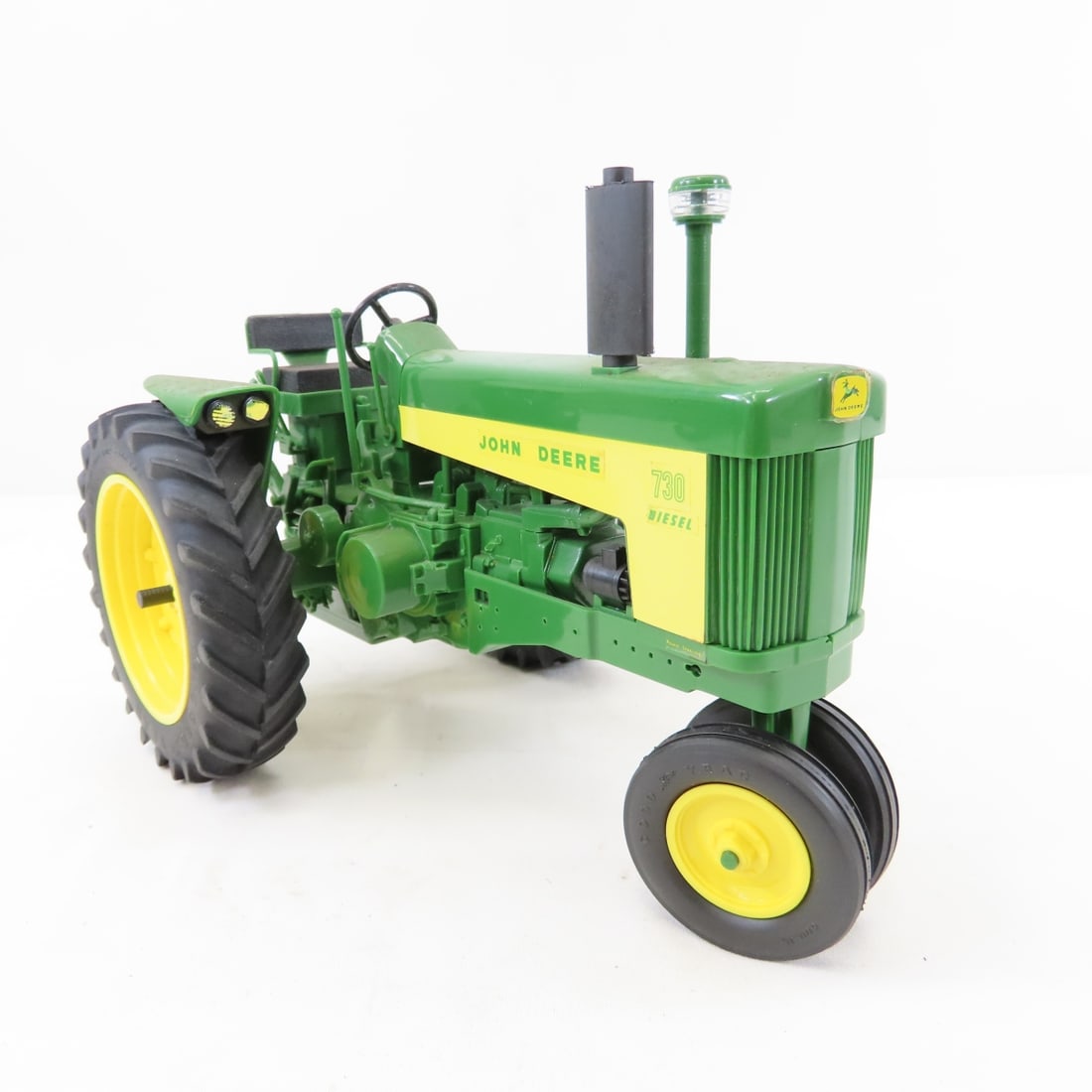 Yoder Green 730 Diesel NF Tractor 1987 Lafayette - 7