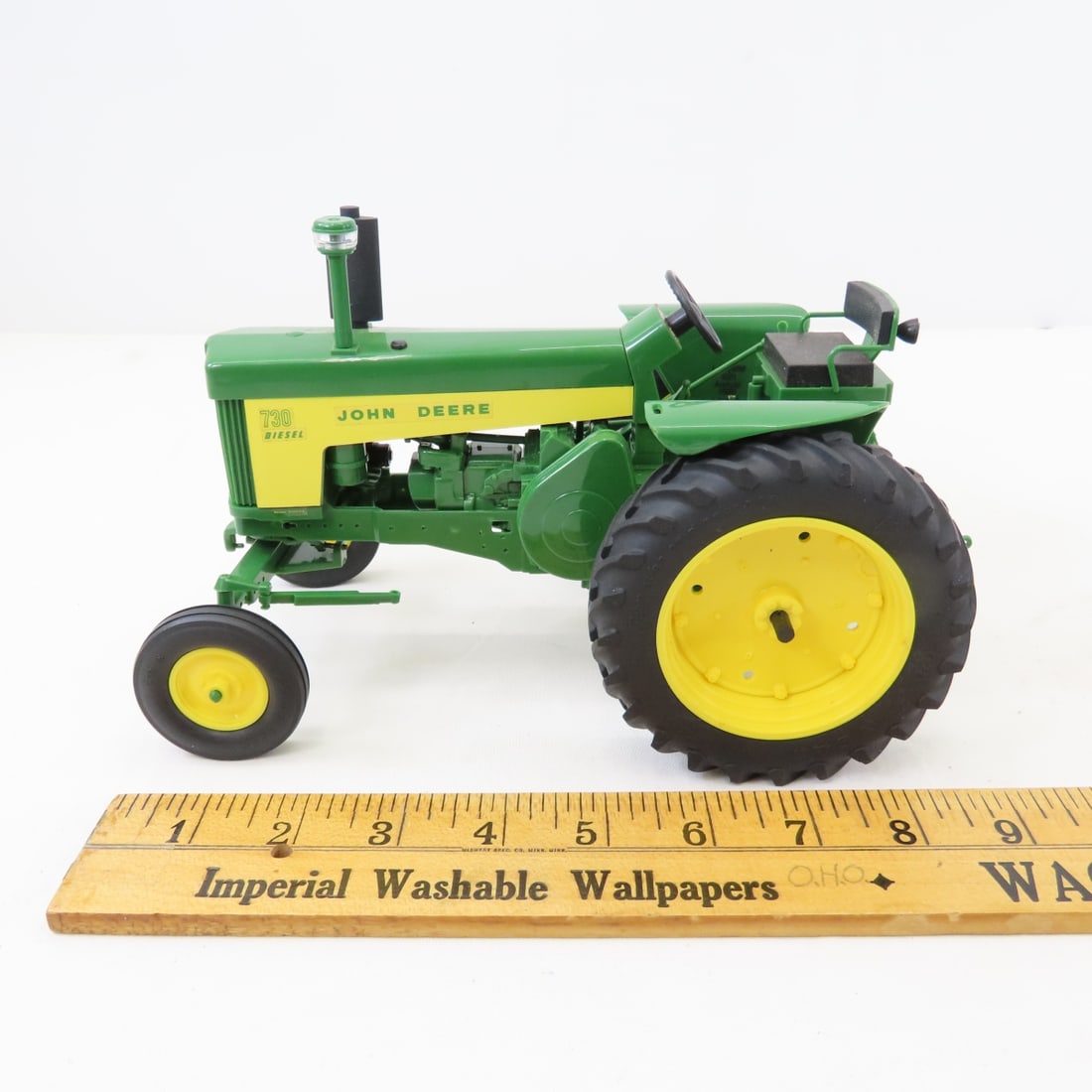 Yoder Green 730 Diesel WF Tractor 1988 Lafayette - 3