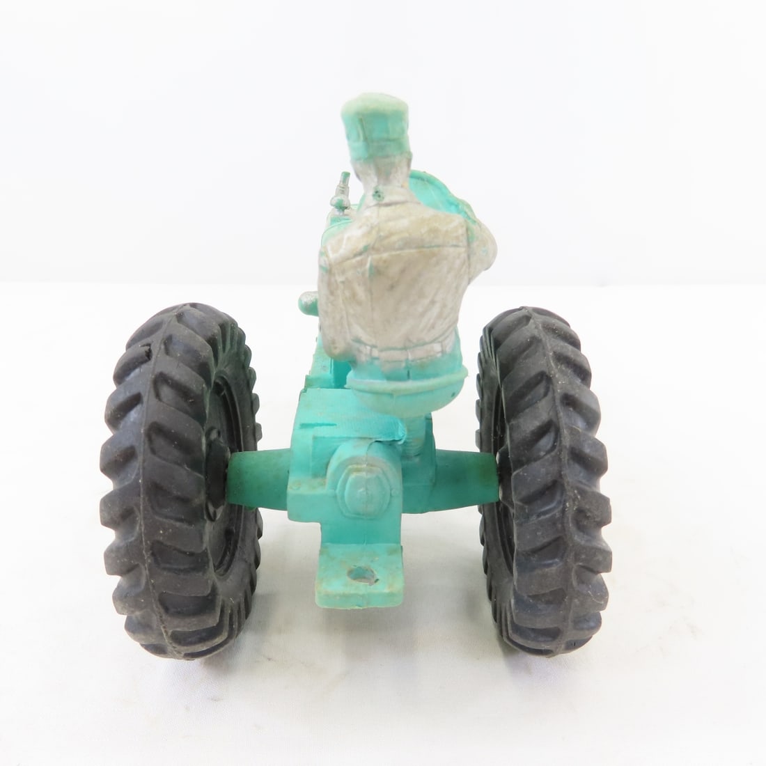 Vintage Auburn Rubber 572 Tractor with driver - 4