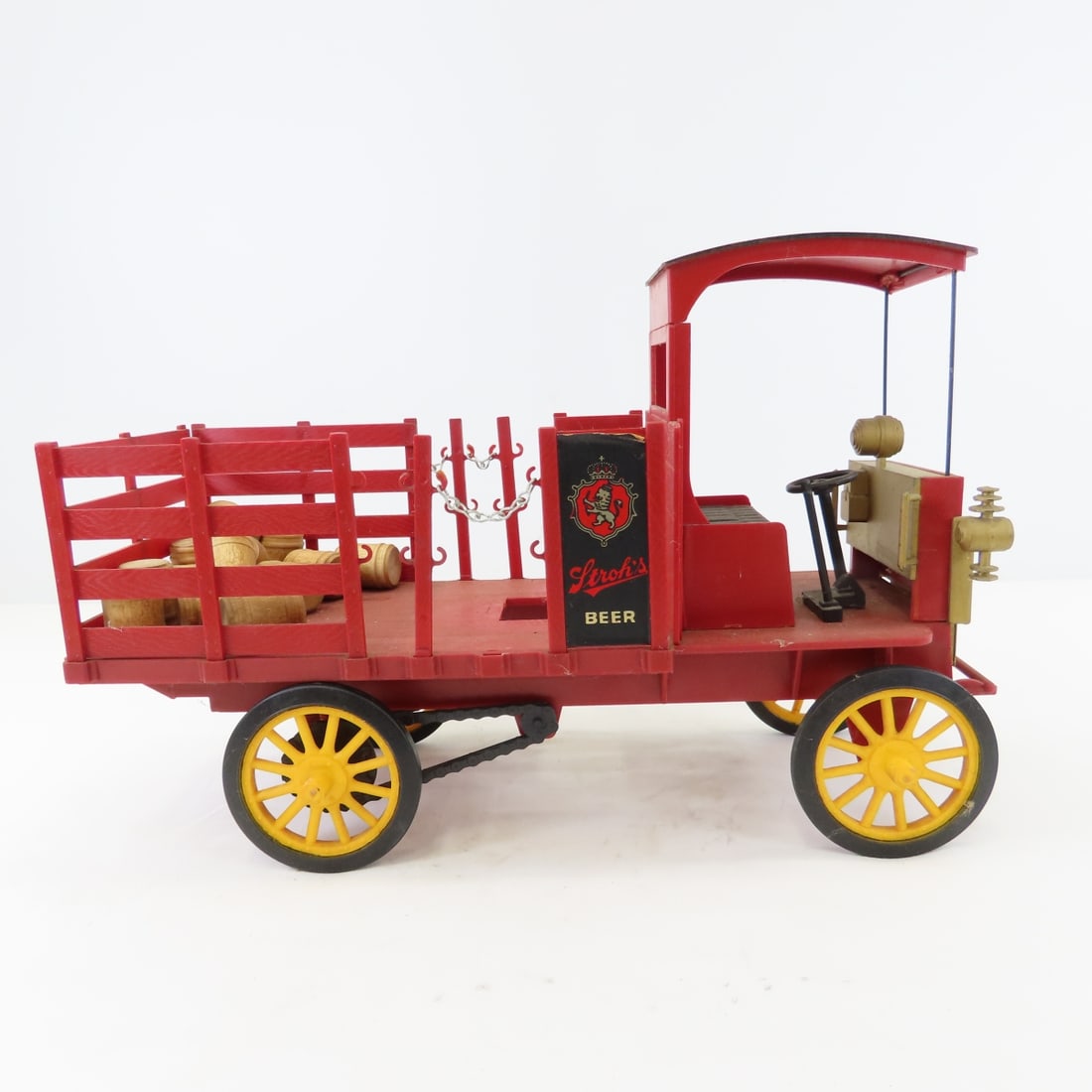 1970s Rapid Model Stroh's Beer Delivery Truck - 6