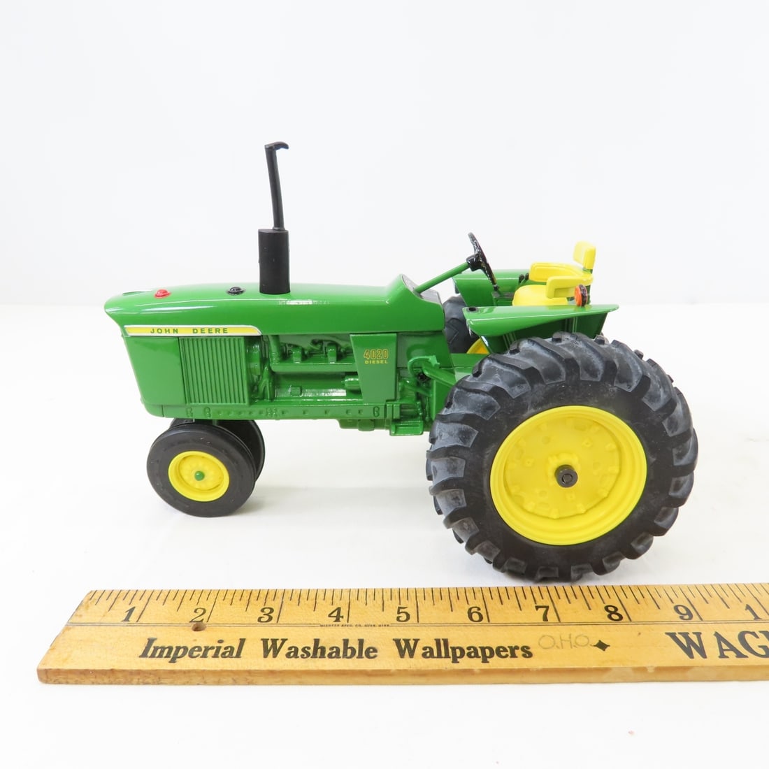 ERTL John Deere 4020 Diesel Tractor - 2