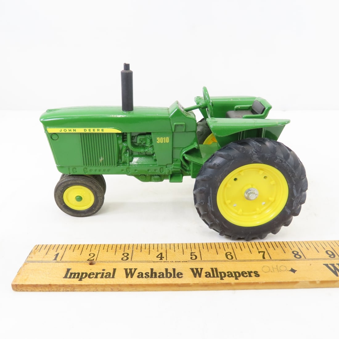 ERTL John Deere 3010 Tractor 1/16 scale - 2