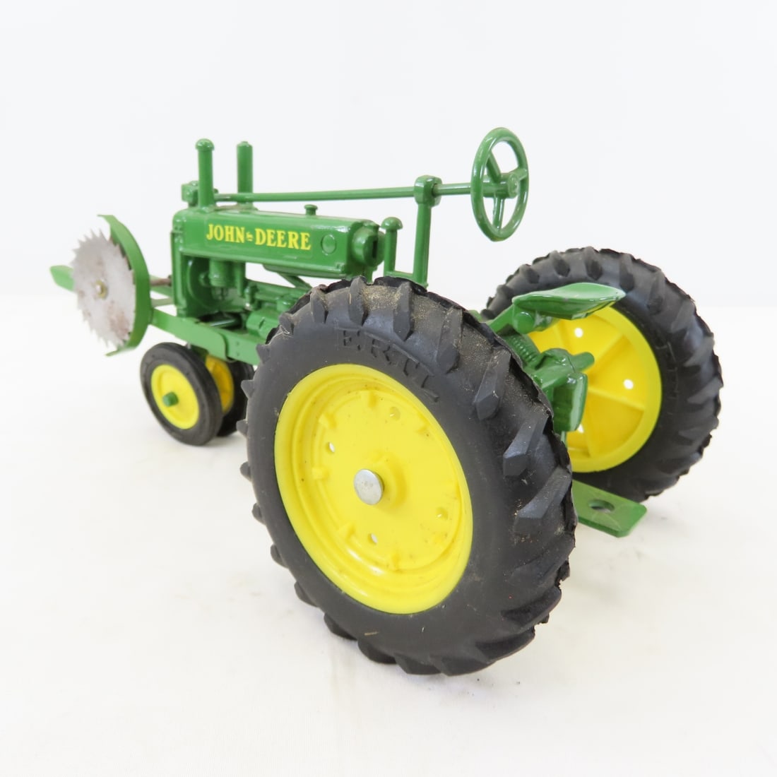 ERTL John Deere Tractor with scratch built saw - 3