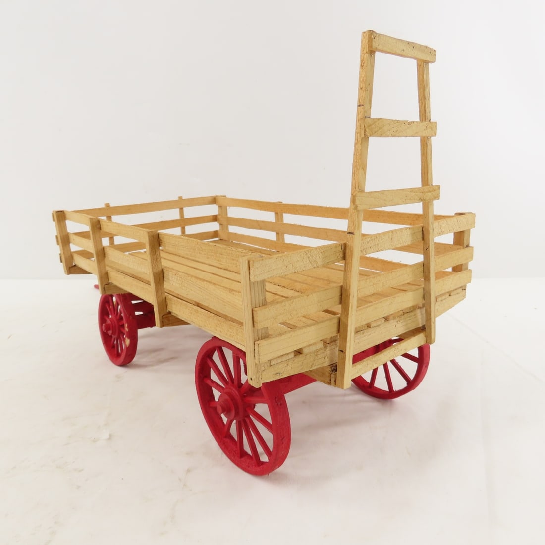 Scratch built wagon with 2 Herden Horses 1/12 - 6