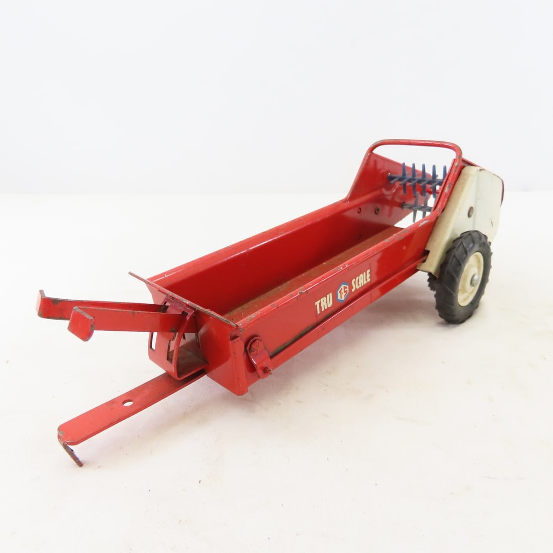 Tru-Scale McCormick Loader, Hay Rake, spreader - 2