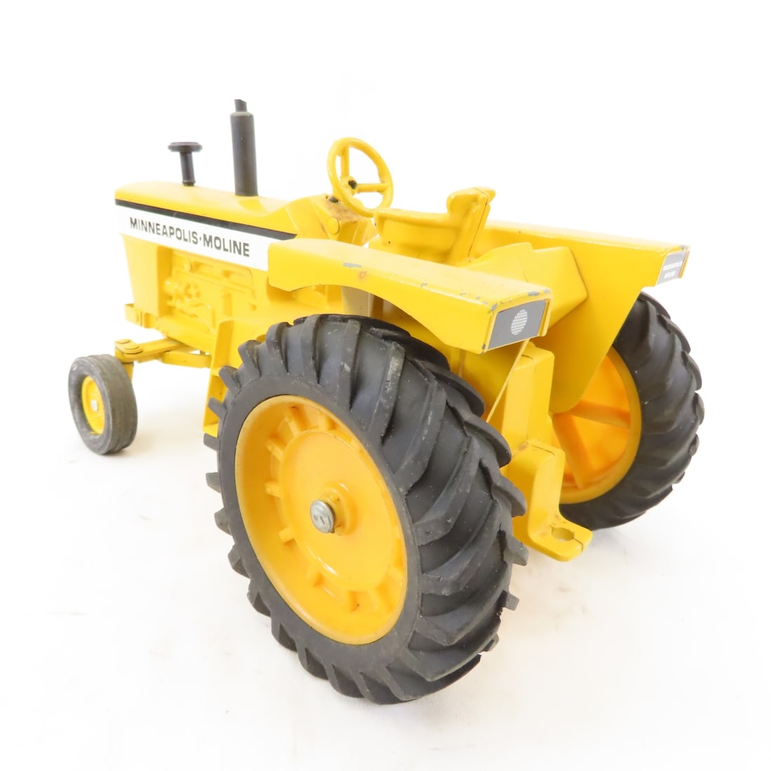 Vintage ERTL Minneapolis Moline G1000 1/16 Tractor - 3