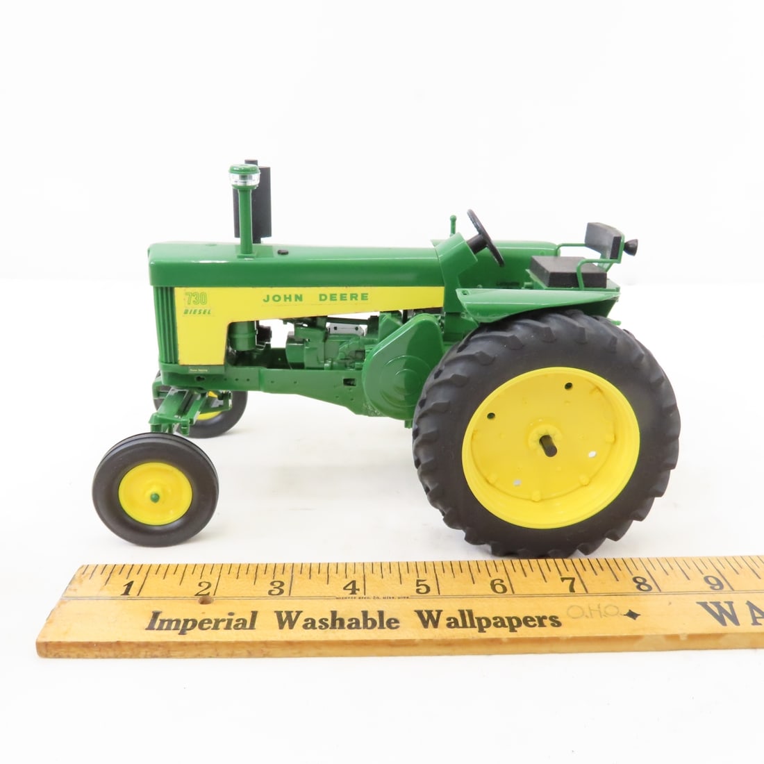 Yoder Green 730 Diesel WF Tractor 1988 Lafayette - 3