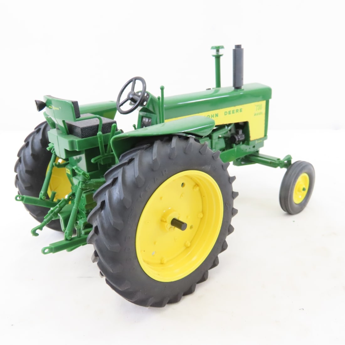 Yoder Green 730 Diesel WF Tractor 1988 Lafayette - 6