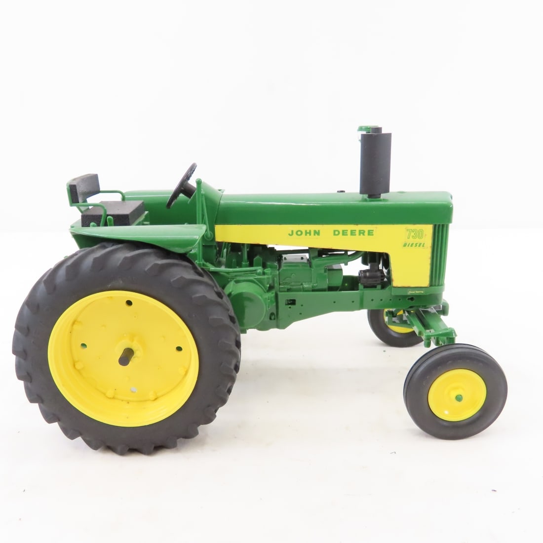 Yoder Green 730 Diesel WF Tractor 1988 Lafayette - 7